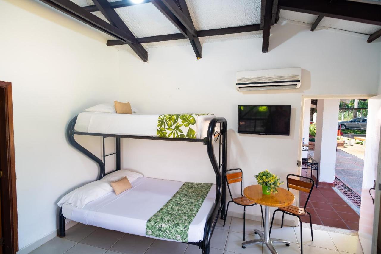 Playa Hawai Ibague Hotell Exteriör bild