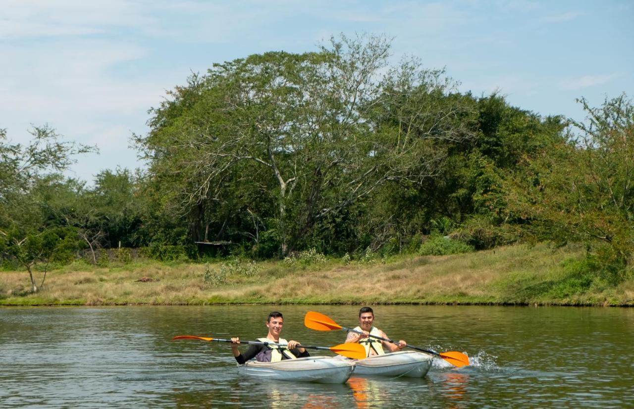Playa Hawai Ibague Hotell Exteriör bild