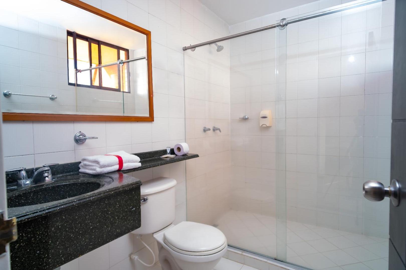 Playa Hawai Ibague Hotell Exteriör bild