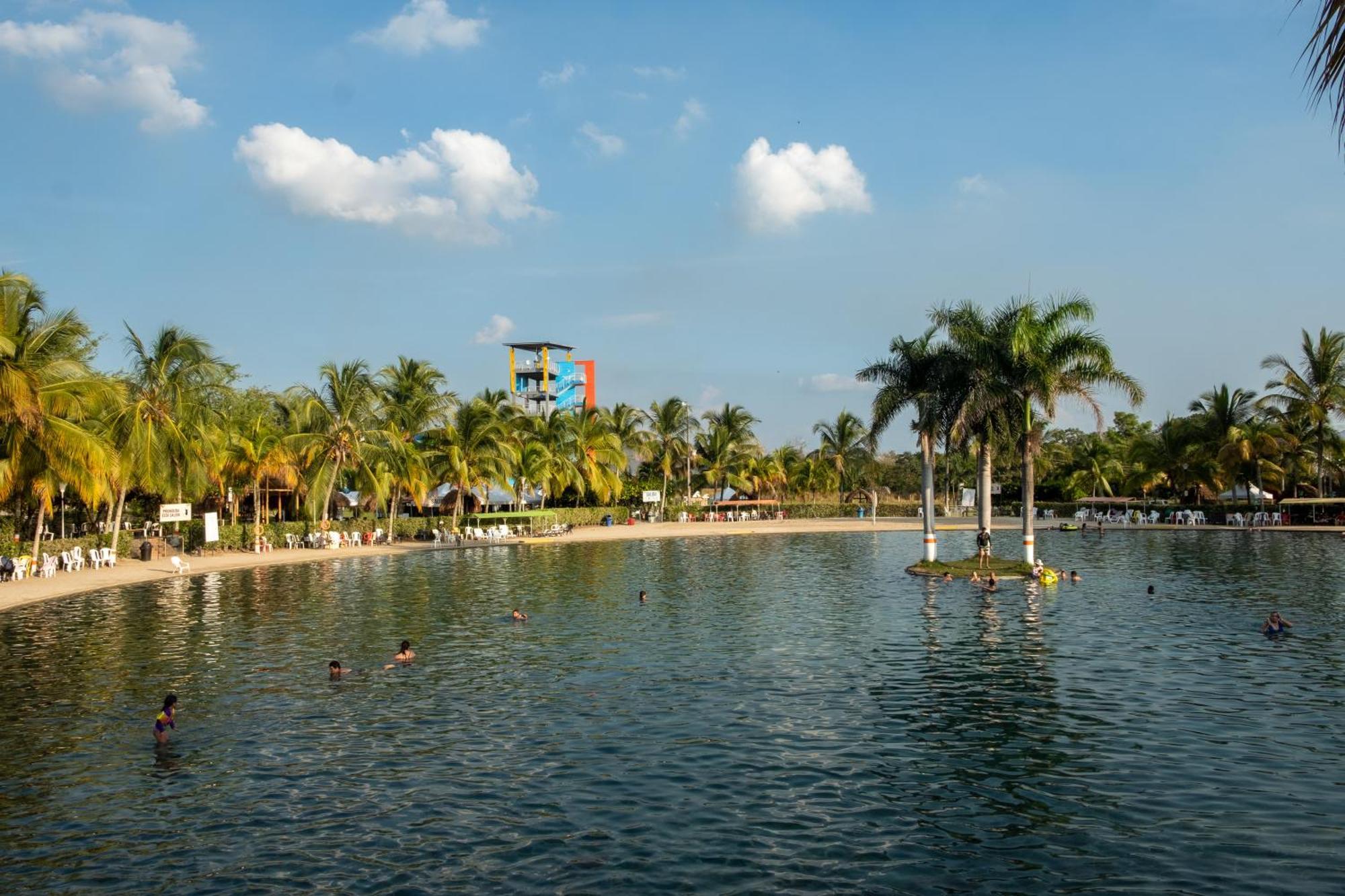 Playa Hawai Ibague Hotell Exteriör bild
